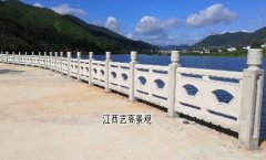 <b>浙江台州异形仿藤栏杆效果图，水泥仿木护栏在河道的装饰效果</b>